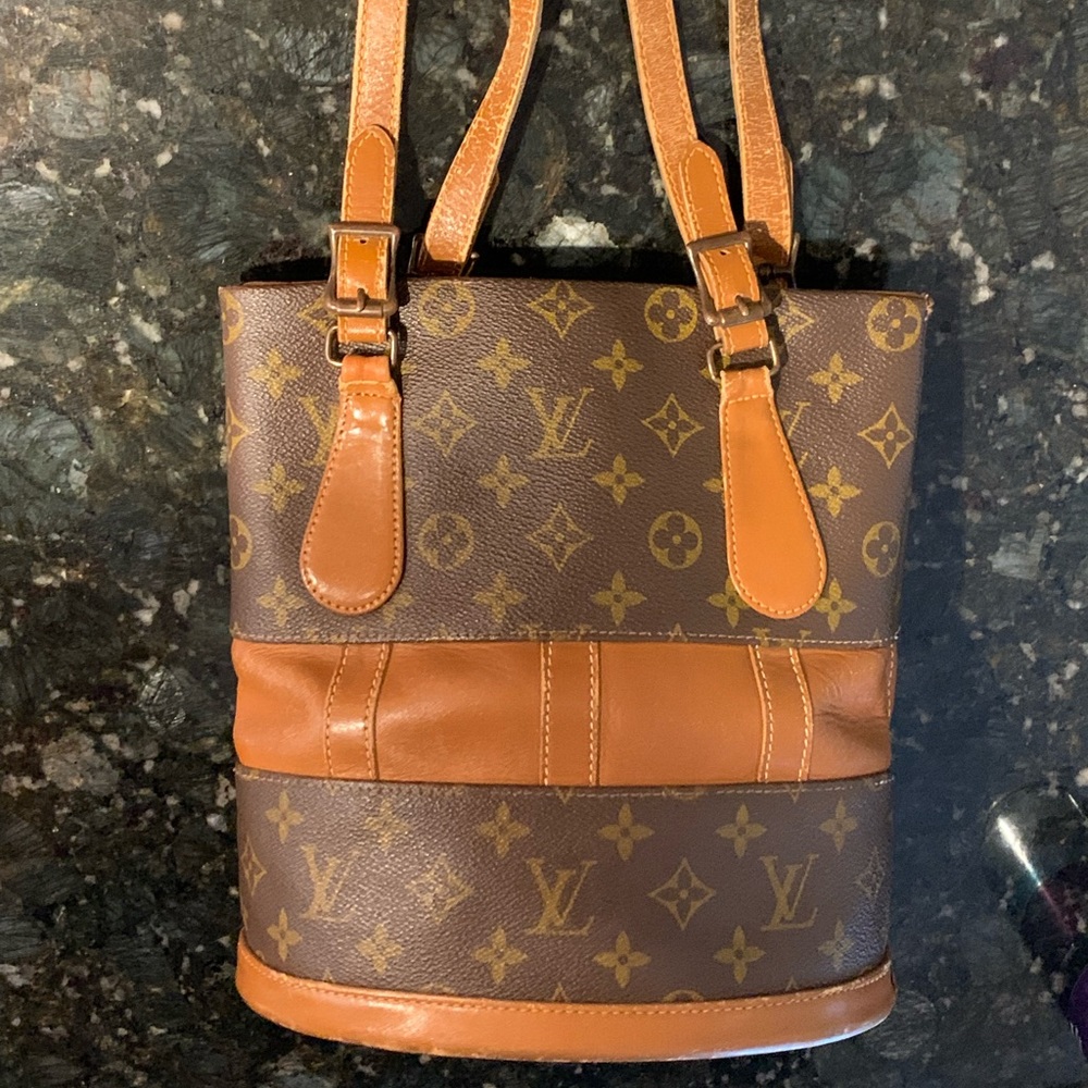 Louis Vuitton Bucket Tote Shoulder Bag